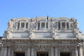 Fototapeta na wymiar Facade of Milan central station. Italy