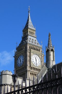 Big Ben, London, sunny blue sky