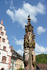 Fototapeta na wymiar Fischbrunnen in Freiburg