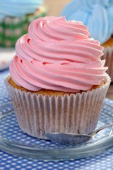 Muffin with cream