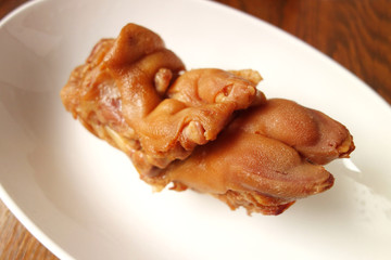 pig's trotters