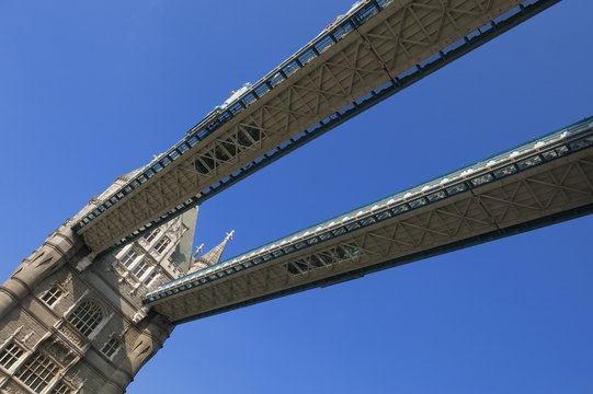 London, Tower Bridge, sky walk high pedestrian walkways