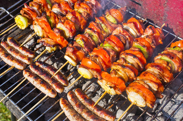 Skewers and sousages on the bbq