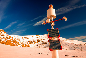 Meteorological station, powered with solar panels