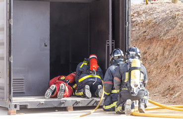 Practices in a flashover container