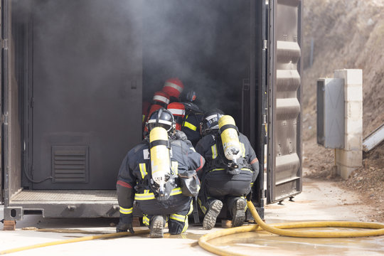 Practices in a flashover container