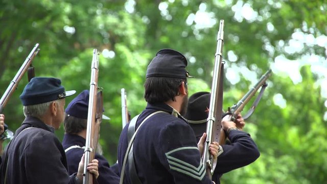 Civil War soldiers experiencing misfire