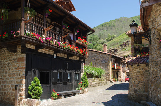Barcena Mayor, Cantabria.