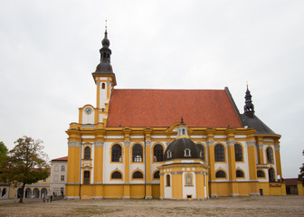 Obraz premium Collegiate Church of St. Mary with cloister garden in Monastery Neuzelle
