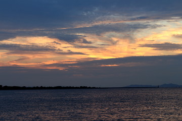 Fototapeta premium 大阪湾の夕暮れ