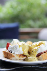 egg benedict