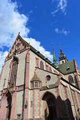 Fototapeta na wymiar Katholische Stadtkirche St. Martin in Tauberbischofsheim
