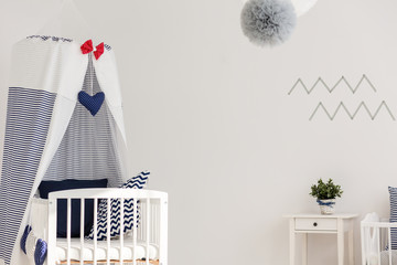 Stylish marine crib © Photographee.eu