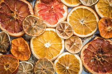 Dried citrus fruit slices