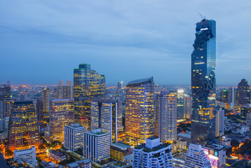 Fototapeta na wymiar Bangkok skyline at twilight, Thailand.