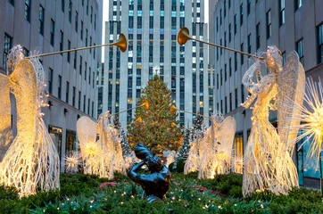 Photo sur Plexiglas Lieux américains Célèbre décoration de Noël avec des anges et un arbre de Noël, NYC