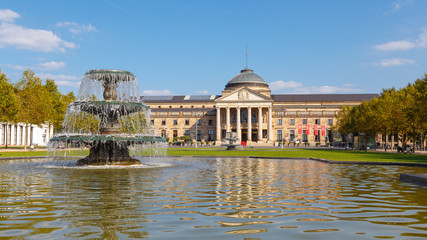 Fototapeta na wymiar Wiesbaden, Kurhaus (September 2016)