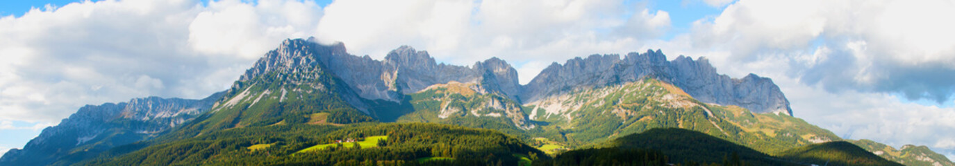 Fototapeta premium Der Wilde Kaiser bei Ellmau in Tirol