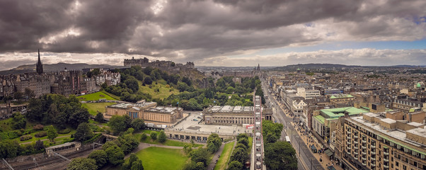 Panoramic view of the centre of Edinburgh