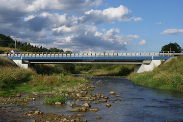 Most na rzece. © GosiaP