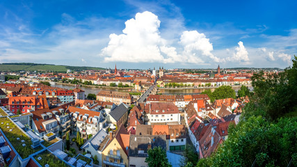Naklejka na ściany i meble Würzburg Panorama über die Stadt 