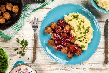 Meatballs and mashed potatoes