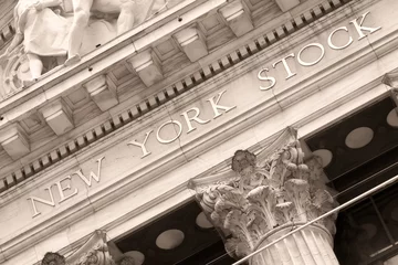 Tuinposter Amerikaanse plekken Detail van de New York Stock Exchange op Wall Street in New York