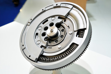 Dual mass flywheel.