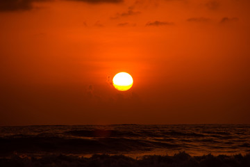 Fototapeta premium Beautiful cloudscape over the sea, sunset shot