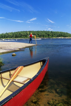 Canoeing, Nutimik Lake, Whiteshell Provincial Park, Manitoba, Canada.