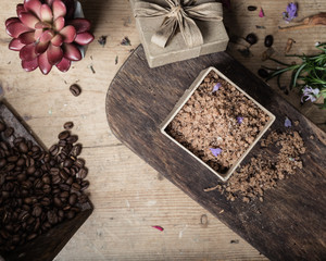 Coffee & Cinnamon Body Scrub Gift