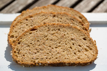 Brot aufgeschnitten - Emmer Urkorn