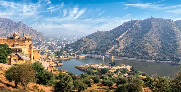 View of Amer (Amber) fort and Maota lake, Rajasthan, India