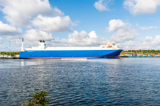 Seeschiff in Travem&uuml;nde