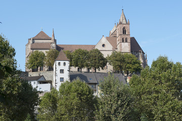 Fototapeta na wymiar Stephansmünster auf dem Münsterberg in Breisach am Rhein, Deutschland