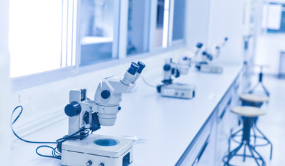 Microscope