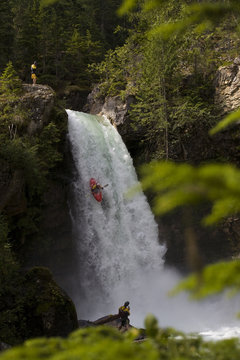 A kayaker drops Sutherland Falls - 60ft, Revelstoke, BC
