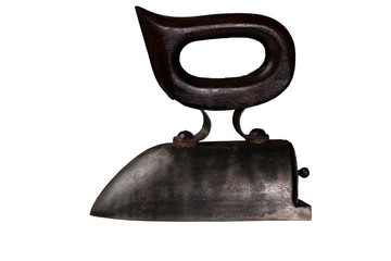 Altes Bügeleisen freigestellt