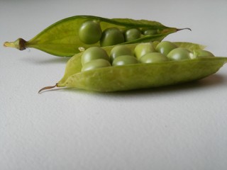 Two pods of pea