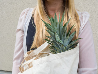 frische Ananas