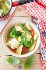 Rustikale Gemuesesuppe