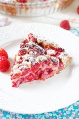 Clafoutis - simple cake with raspberries