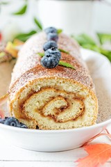 Easy apple roll cake
