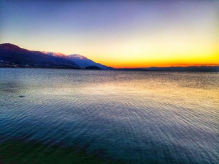 Fototapeta premium Lake sunset mountains