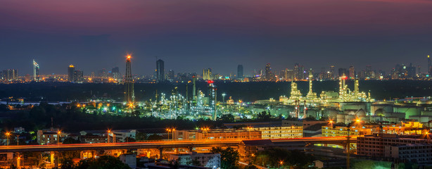 Fototapeta na wymiar Panorama view of oil refinery factory