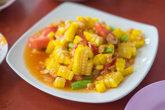 Famous Thai food, papaya salad with corn 