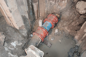 cast iron water pipe fix by couple fitting, 400 mm diameter