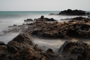 Fototapeta na wymiar Fuerteventura Felsen im Meer 