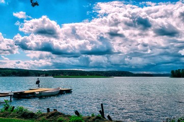 Krajobraz jezioro chmury Mazury