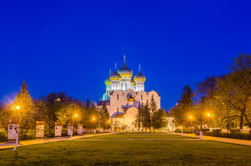 Fototapeta na wymiar Night view of the Assumption Cathedral in Yaroslavl, Russia.